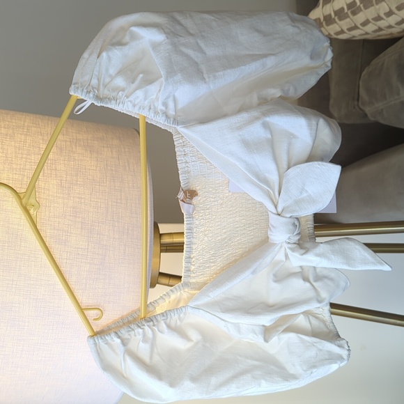 WAYF Knot Front Linen Blend Crop Top - Picture 2 of 3